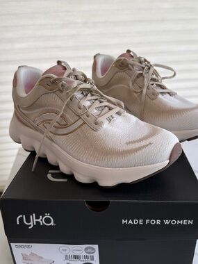 Ryka Women's Pod Flow  2 performance sneaker